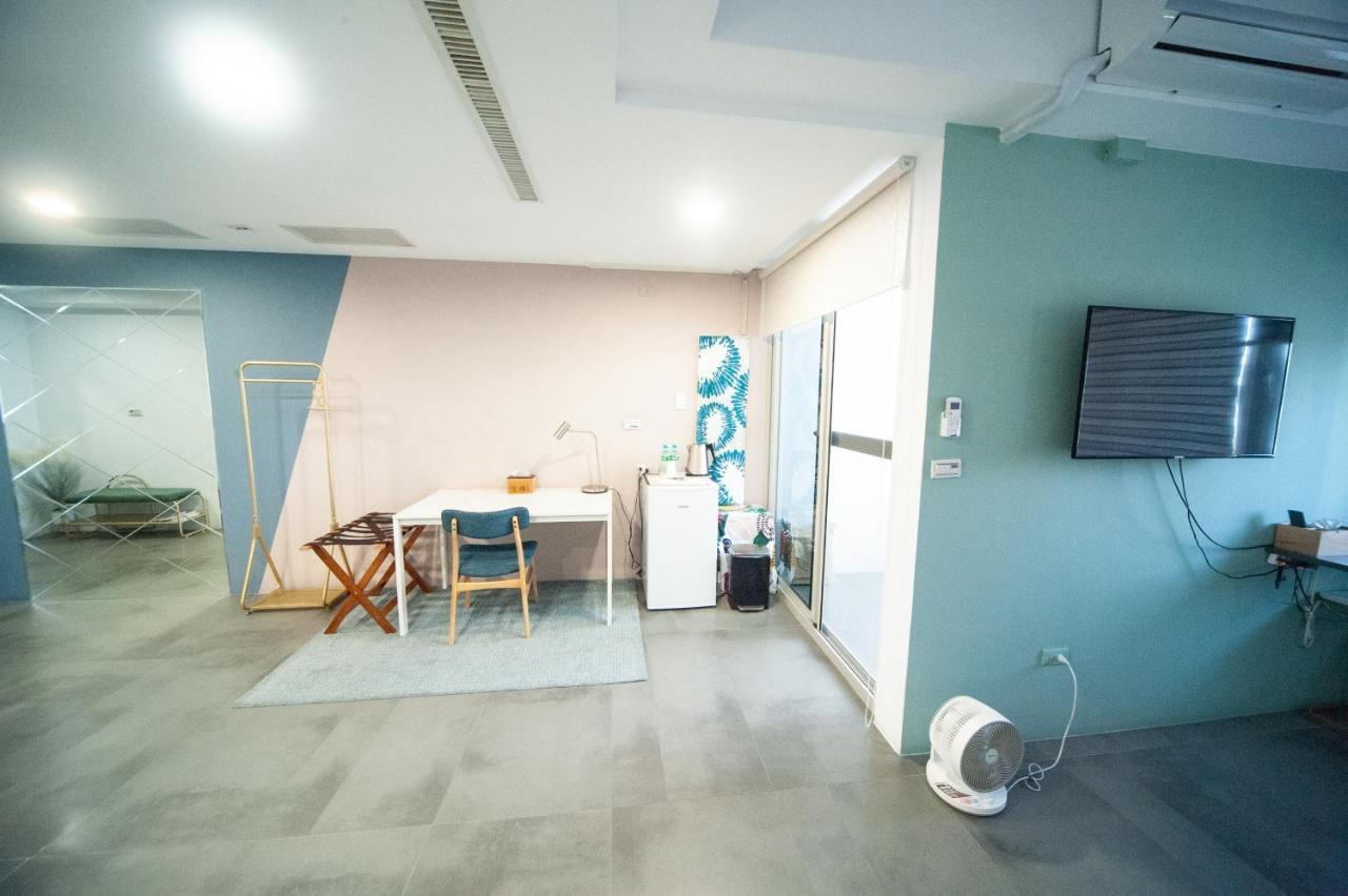 會呼吸的房-採自助式入住-有電梯 Bed and Breakfast Huwei Buitenkant foto